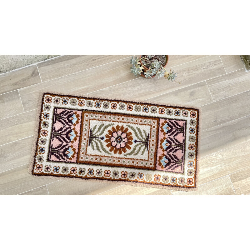 Vintage bohemian pure wool rug 135 x 70cm, 1970