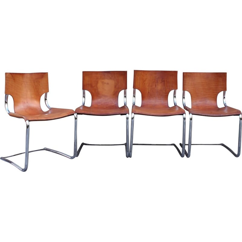 Ensemble de 4 chaises vintage modèle 920 en cuir par Carlo Bartoli