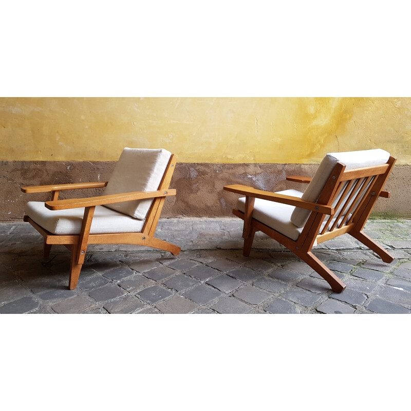 Pair of armchairs "GE-375" in oak, Hans J. WEGNER - 1960s