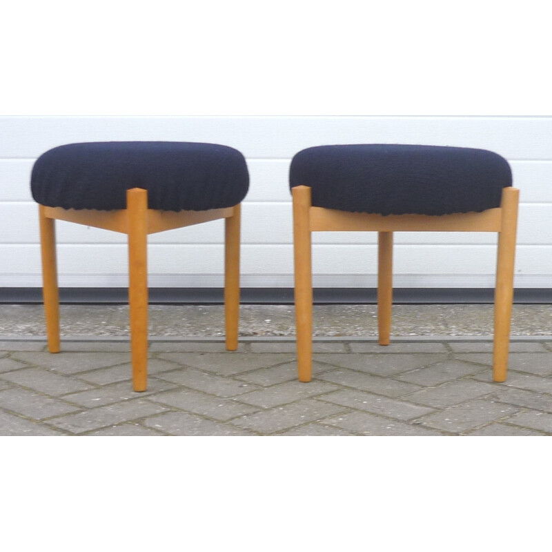 Dark blue wool Danish stool in beech - 1960s