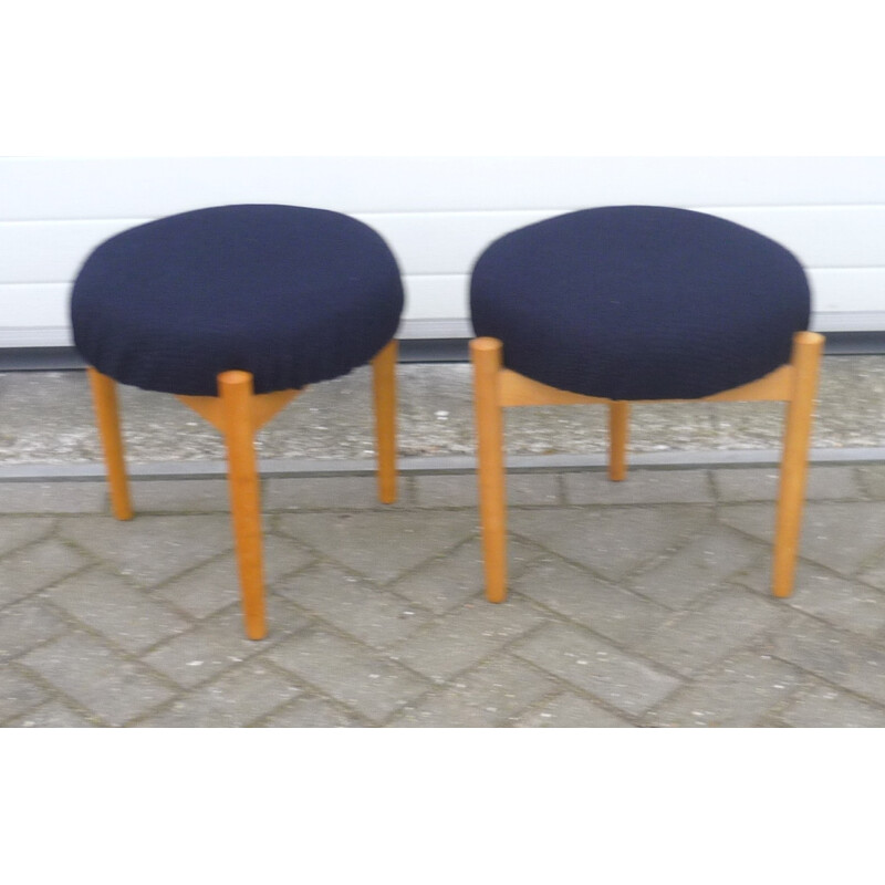 Dark blue wool Danish stool in beech - 1960s