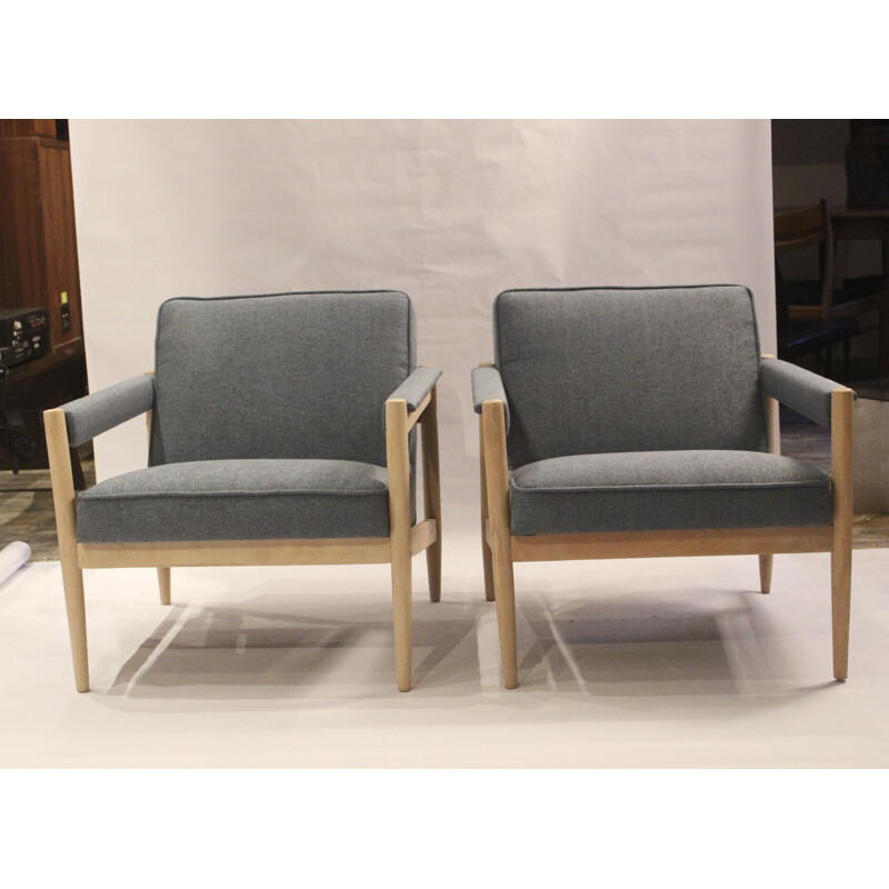 Pareja de sillones escandinavos vintage con tela azul y estructura de madera de haya