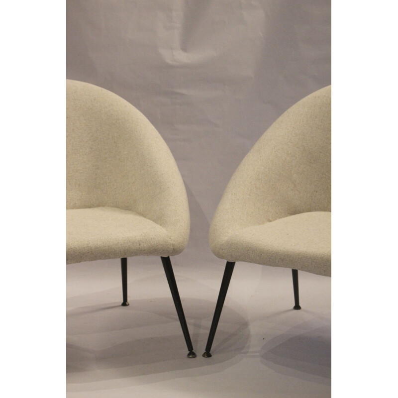 Paar vintage "Ewa" fauteuils in gebroken witte stof, Polen 1970