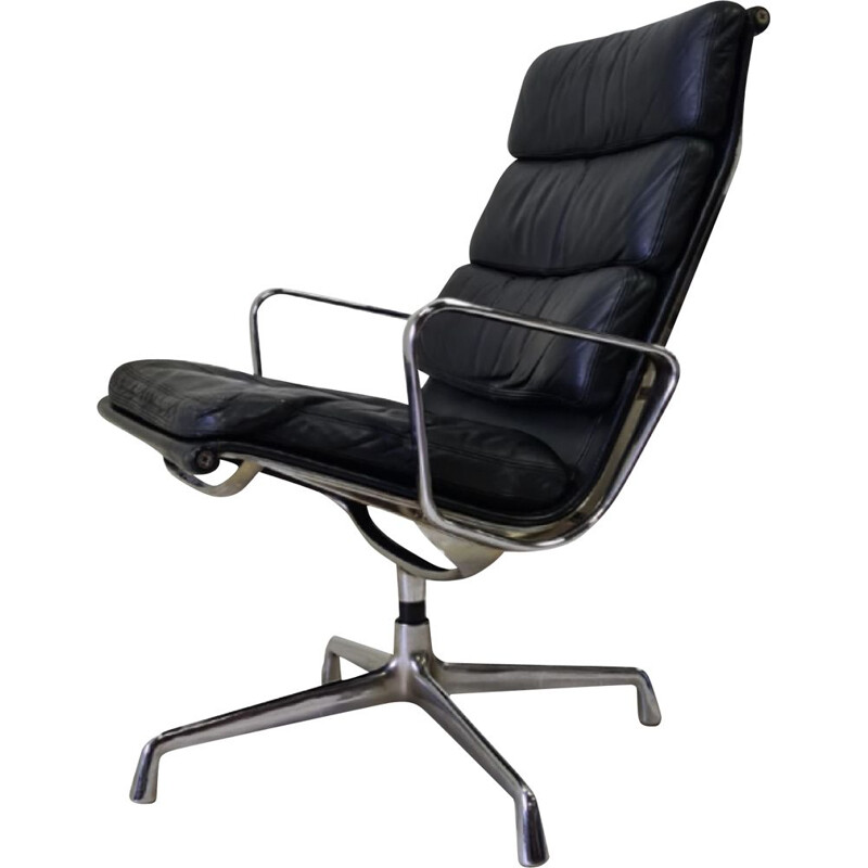 Mid-century EA 215 soft pad lounge chair by Eames for Herman Miller, USA 1960s