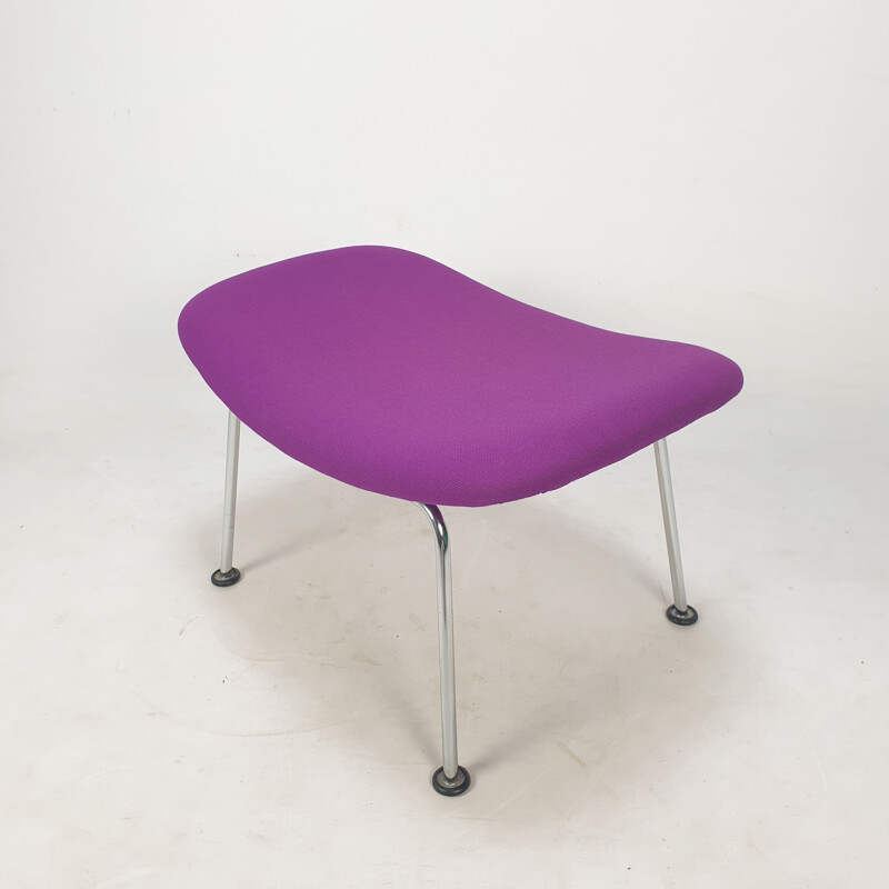 Vintage Oyster armchair and ottoman by Pierre Paulin for Artifort, 1980s