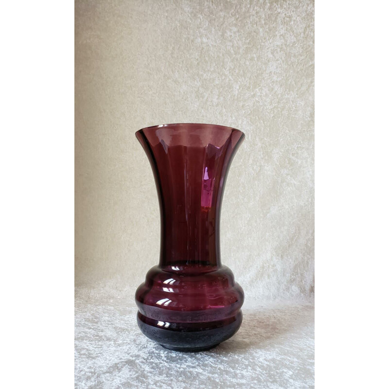 Vaso de vidro púrpura vintage, 1930