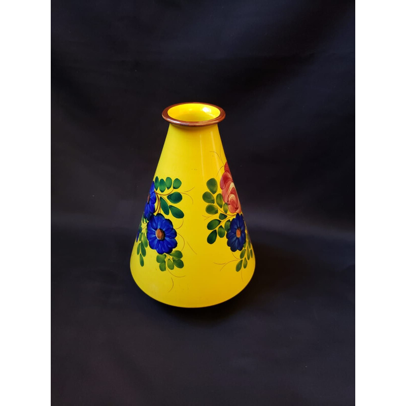 Vintage vase with yellow background by Andrea Galvani, 1925