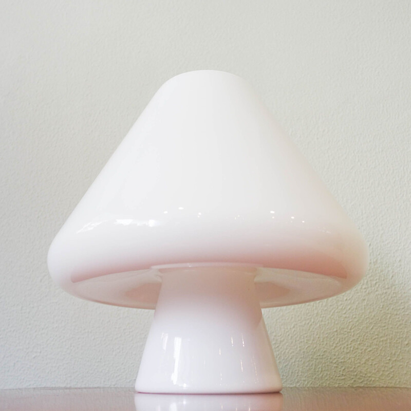 Lampe de table vintage en verre opalin Mushroom par Venini, Italie 1960