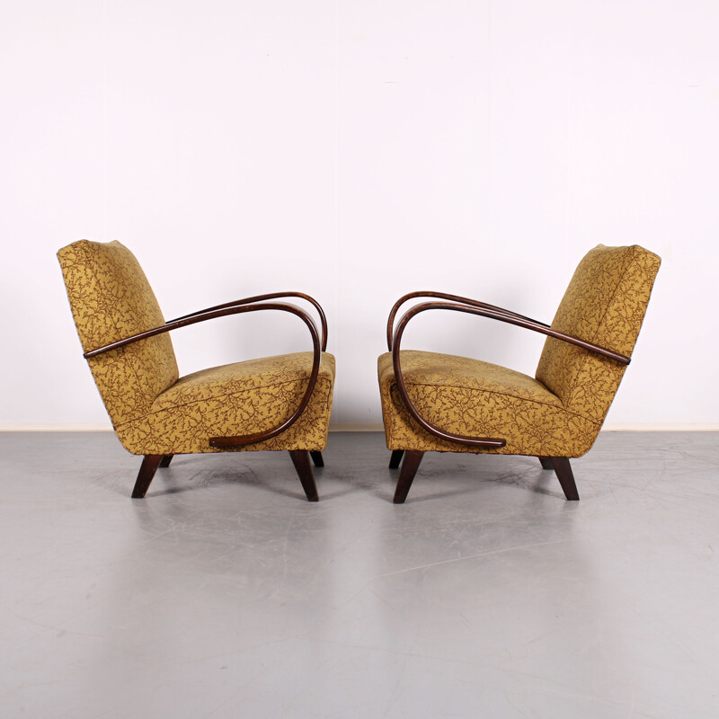 Pair of vintage armchairs by Jindřich Halabala