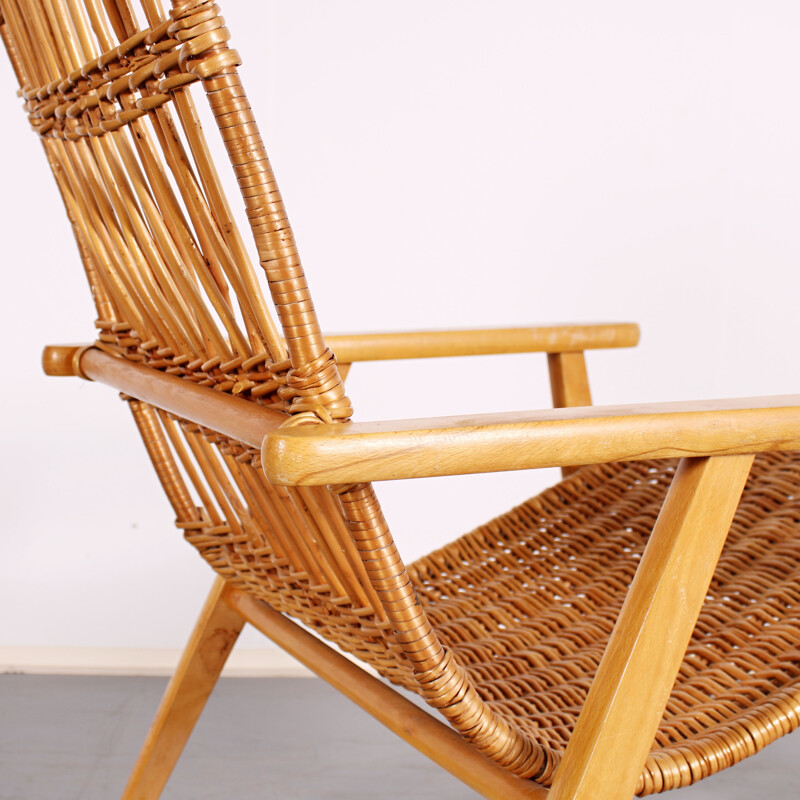Vintage wood rocking chair by Úluv