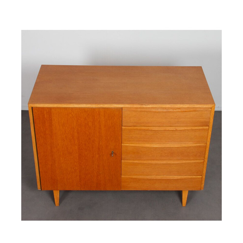 Vintage Czech oakwood chest of drawers by Drevozpracujici podnik, 1960