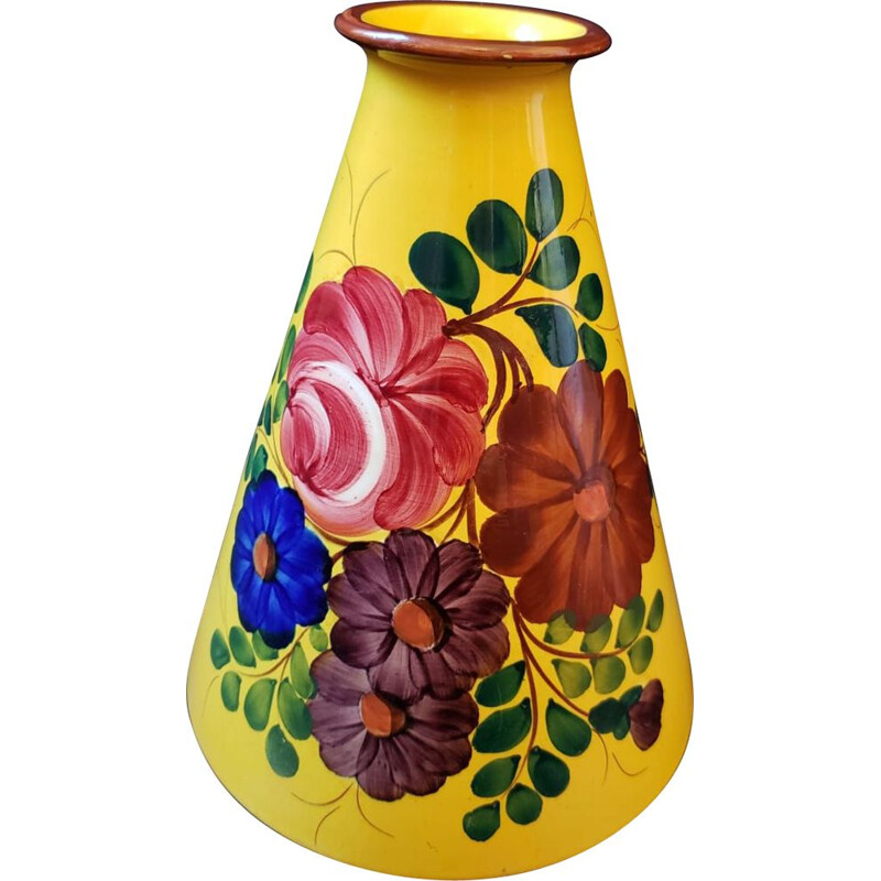 Vaso vintage com fundo amarelo por Andrea Galvani, 1925