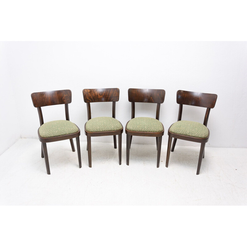 Set van 4 vintage notenhouten stoelen van Thonet, Tsjechoslowakije 1950