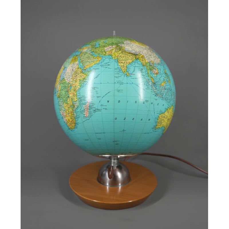 Vintage illuminated globe by Jro Verlag for Munich, Germany 1940s
