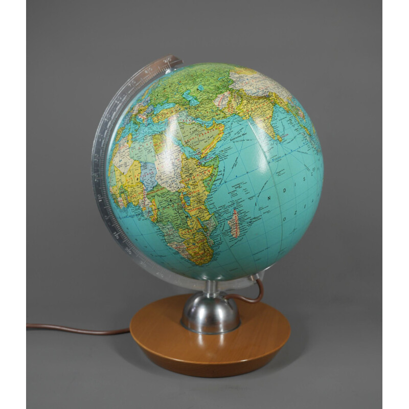 Vintage illuminated globe by Jro Verlag for Munich, Germany 1940s