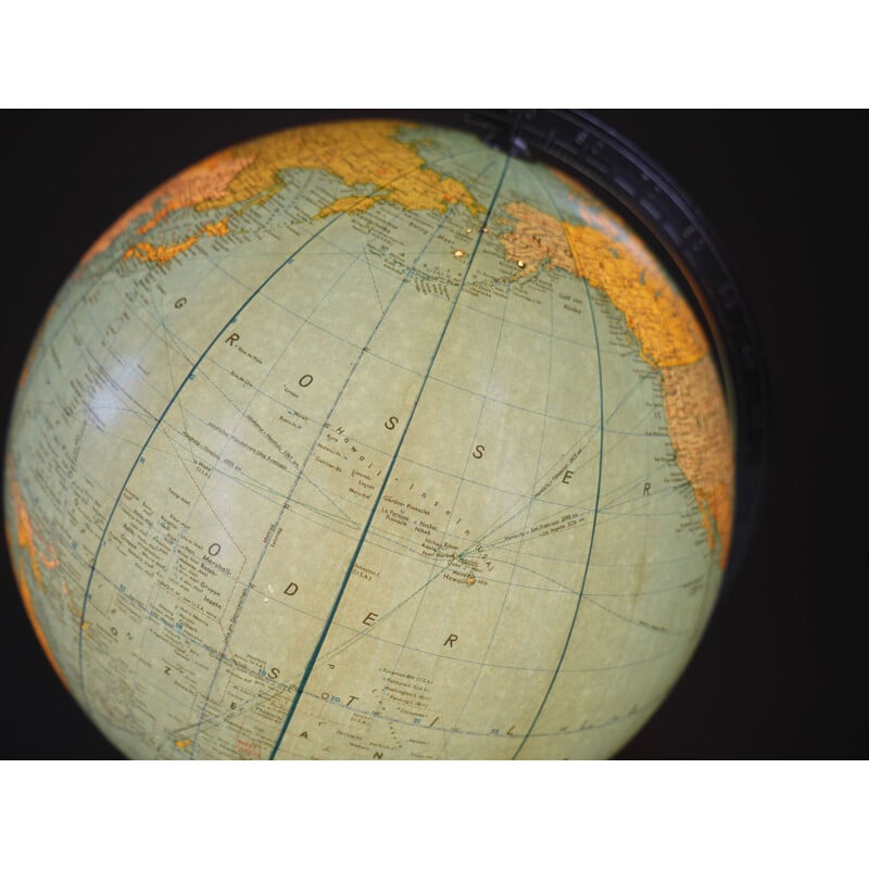 Vintage illuminated globe by Jro Verlag for Munich, Germany 1940s