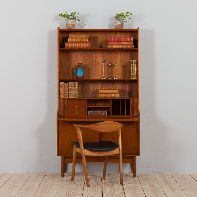 Bibliothèque vintage danoise en teck avec secretaire et portes à tambour par Johannes Sorth pour Nexo, 1960