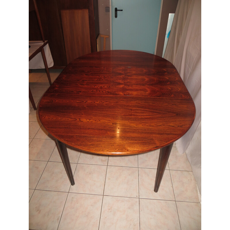 Large Scandinavian extendable table in Rio rosewood - 1960s