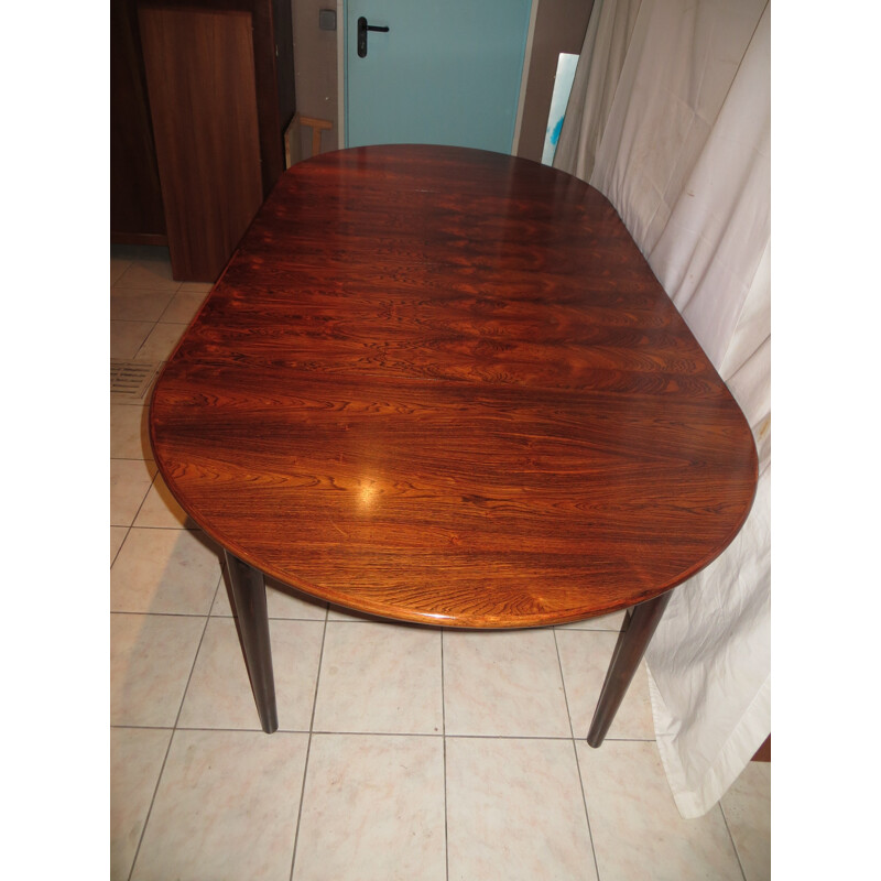 Large Scandinavian extendable table in Rio rosewood - 1960s