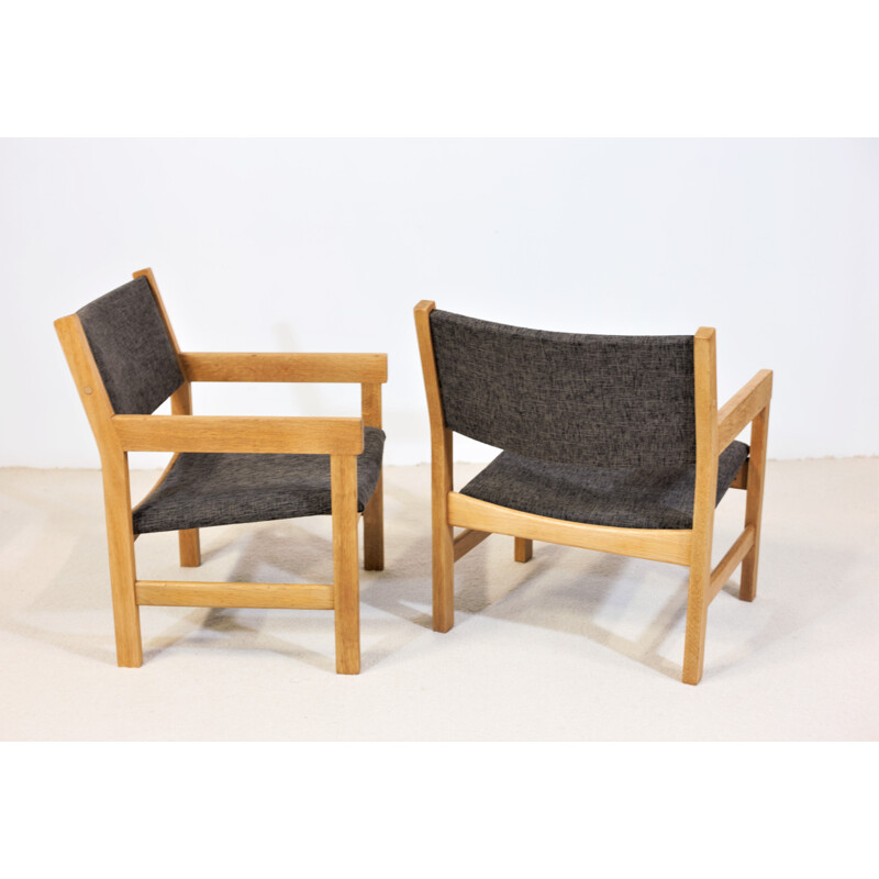 Coppia di poltrone vintage in rovere "GE 151" di Hans J. Wegner per Getama, Danimarca