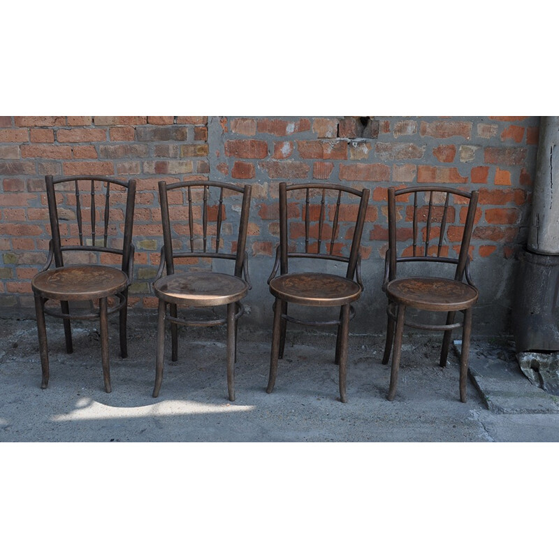 Set of 4 wooden chairs by Thonet, 1930