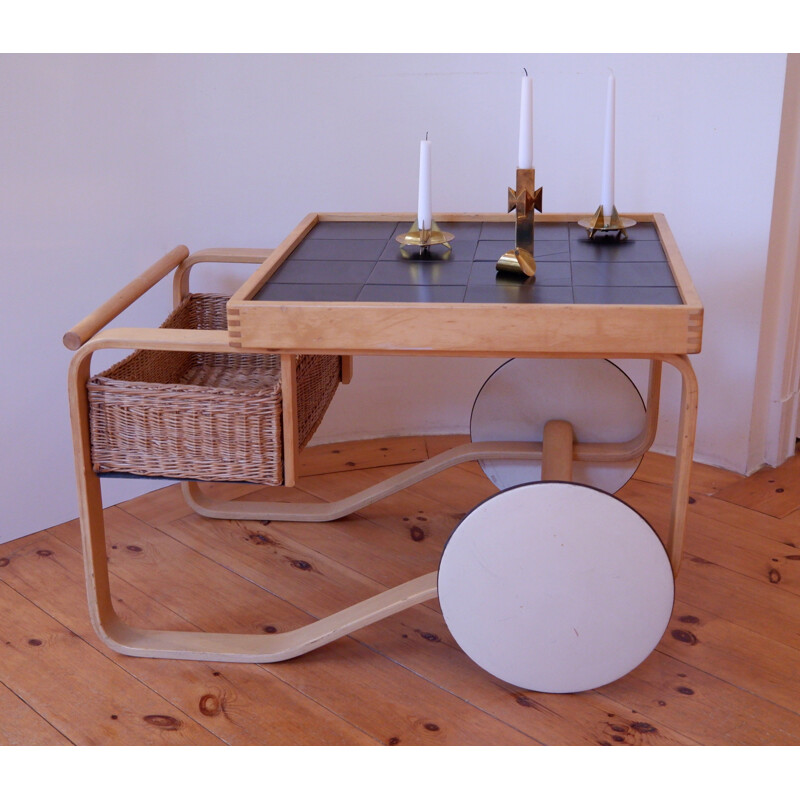 Vintage birch tea cart model 900 by Alvar Aalto for Huonekalu- ja rakennustyötehdas, 1937