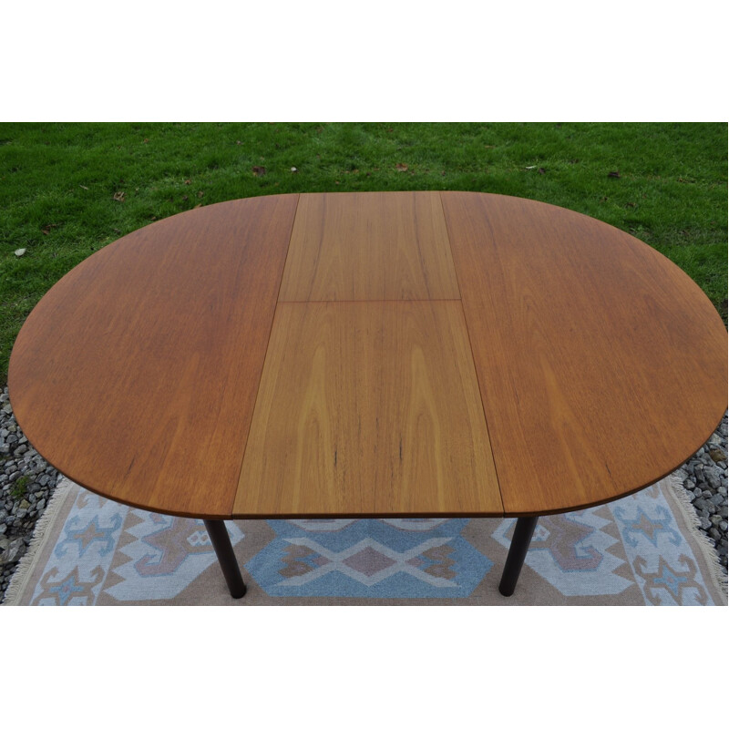 Tavolo circolare vintage in teak di A H McIntosh, Scozia 1960