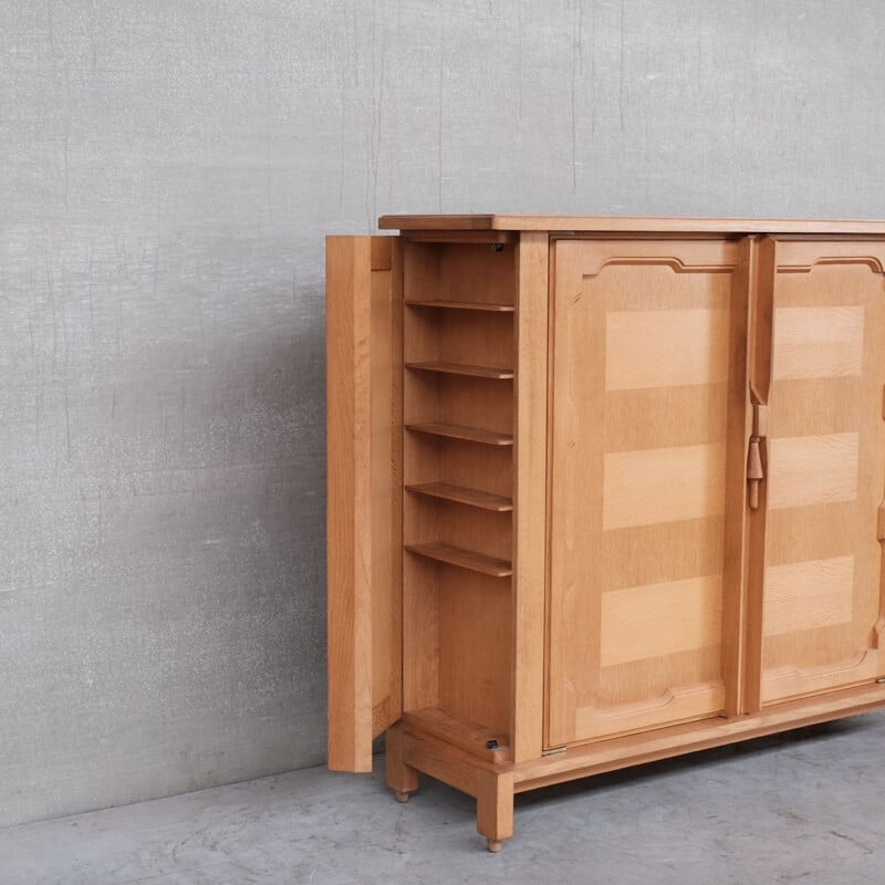 Oakwood mid-century French "Bouvine" chest of drawers by Guillerme et Chambron, 1960s