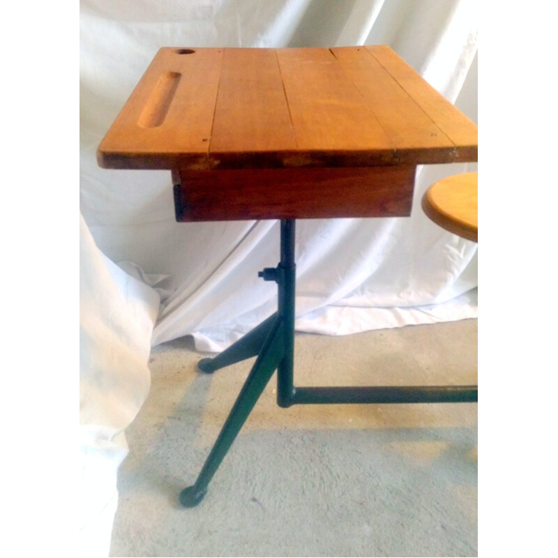 Table d'écolier vintage par Jean Prouvé