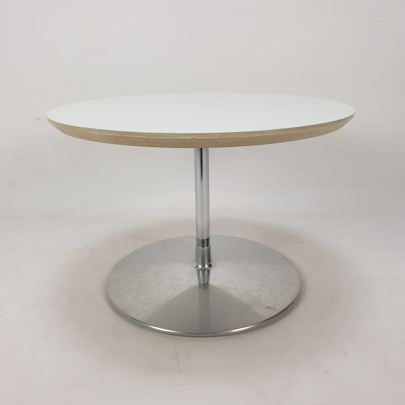Round vintage coffee table in wood and aluminum by Pierre Paulin for Artifort, 1960