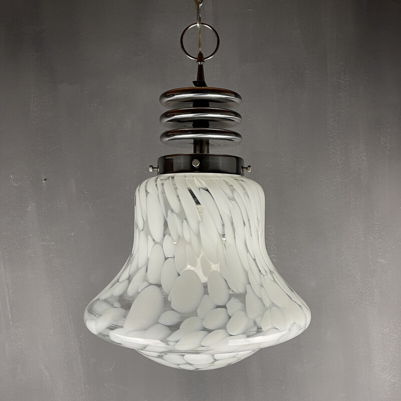 Lámpara de suspensión vintage de cristal de murano blanco de Carlo Nason para Mazzega, Italia 1960