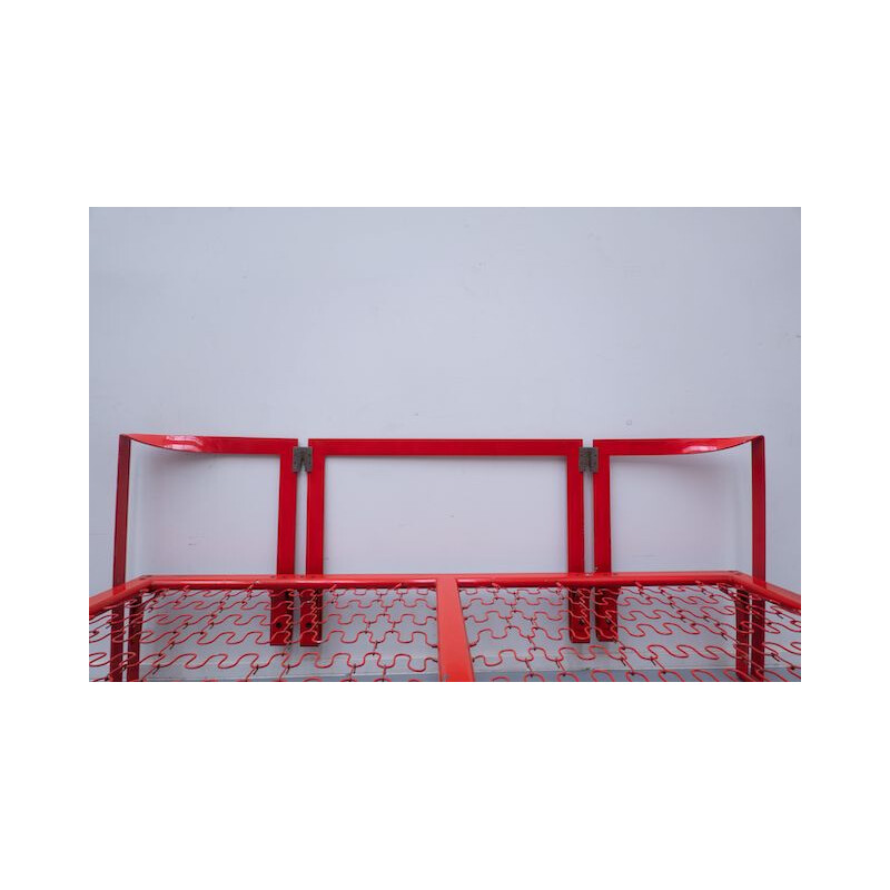 Vintage Vanessa bed in red metal by Tobia Scarpa for Gavina, Italy 1950s