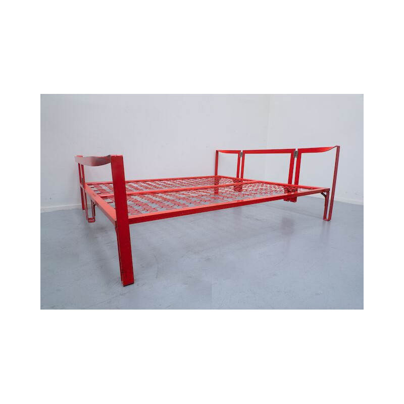 Vintage Vanessa bed in red metal by Tobia Scarpa for Gavina, Italy 1950s