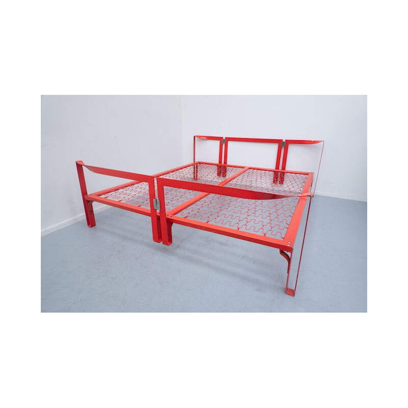 Vintage Vanessa bed in red metal by Tobia Scarpa for Gavina, Italy 1950s