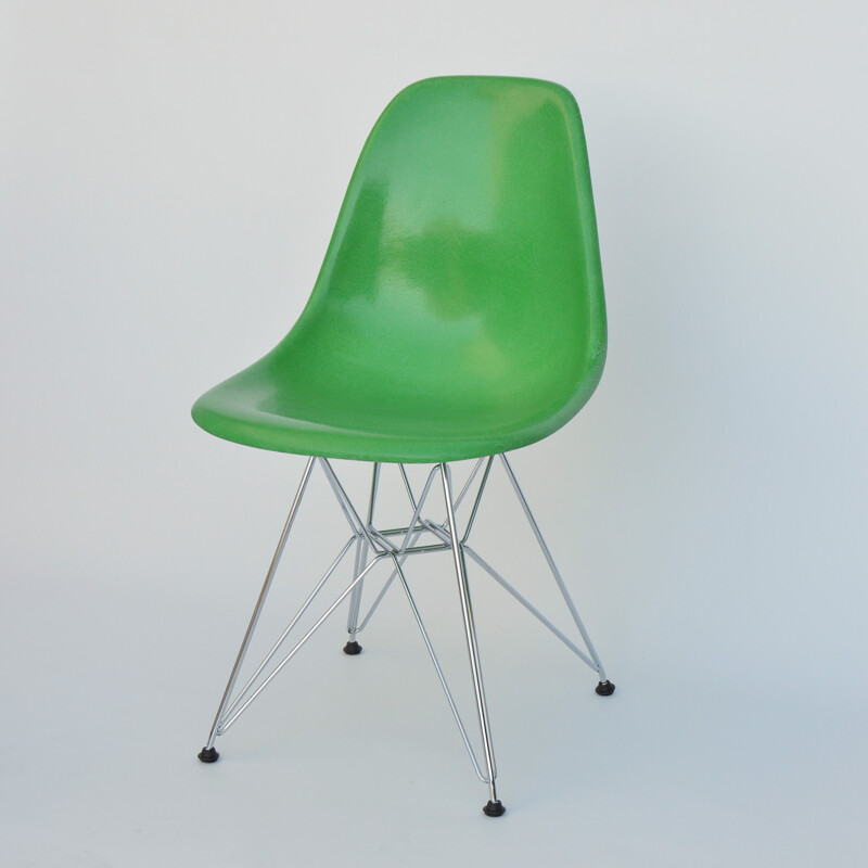 Chaise "DSR" Herman Miller en fibre de verre vert, Charles & Ray EAMES - 1970