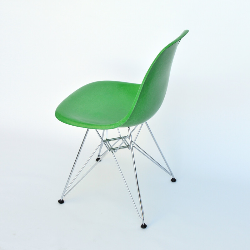 Herman Miller "DSR" chair in green fiberglass and metal, Charles & Ray EAMES - 1970s