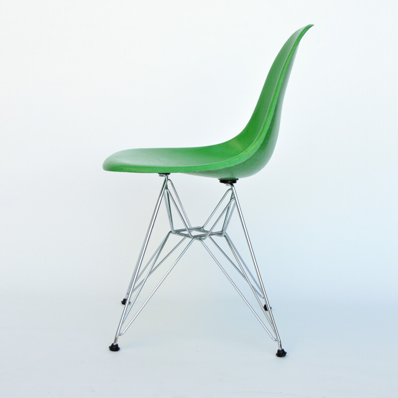 Herman Miller "DSR" chair in green fiberglass and metal, Charles & Ray EAMES - 1970s