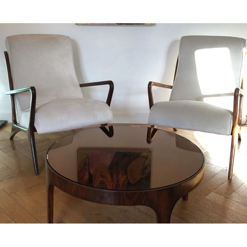 Vintage armchair in white velvet and mahogany wood