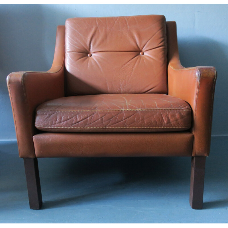 Danish lounge chair in wood and red leather - 1970s