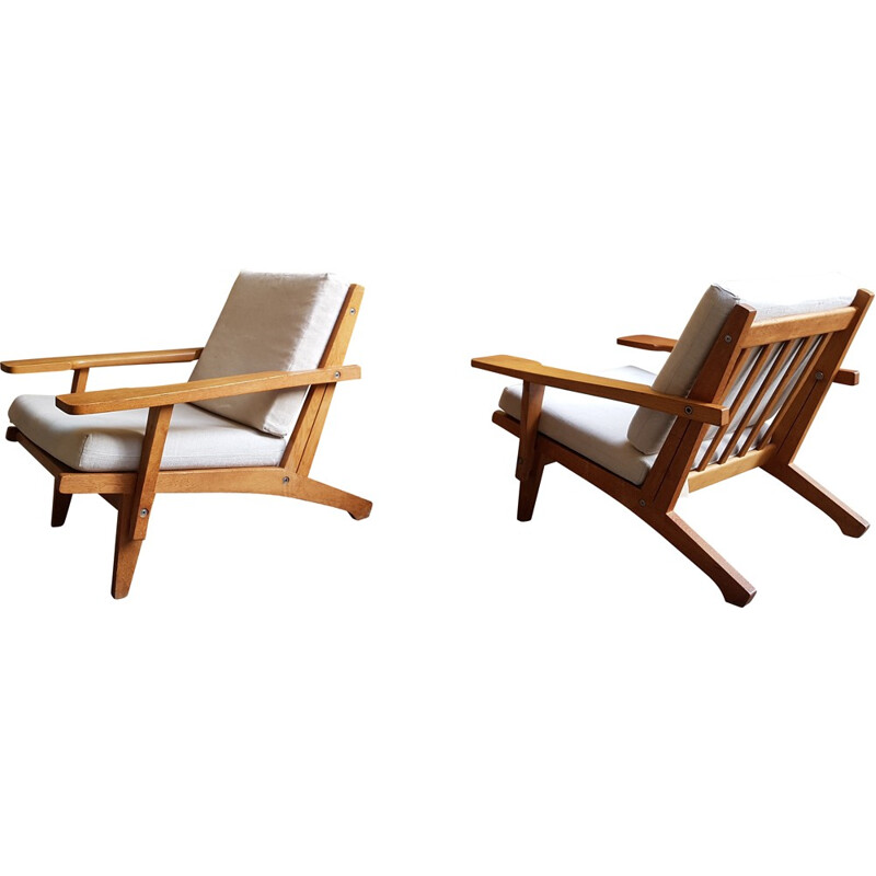 Pair of armchairs "GE-375" in oak, Hans J. WEGNER - 1960s