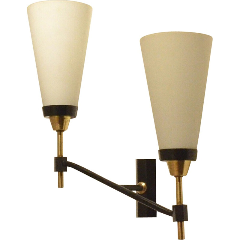 French Maison Arlus wall lamp in brass and opaline glass - 1950s