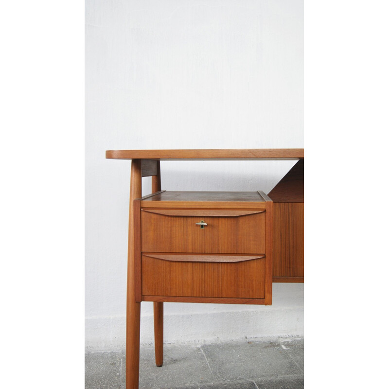 Mid-century teak desk by Gunnar Nielsen for Tibergaard, Denmark 1960s