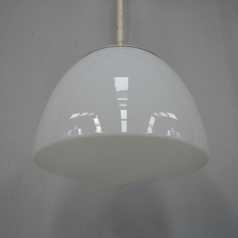 Par de lâmpadas pendentes de vidro opalino vintage de Gispen, Holanda 1930
