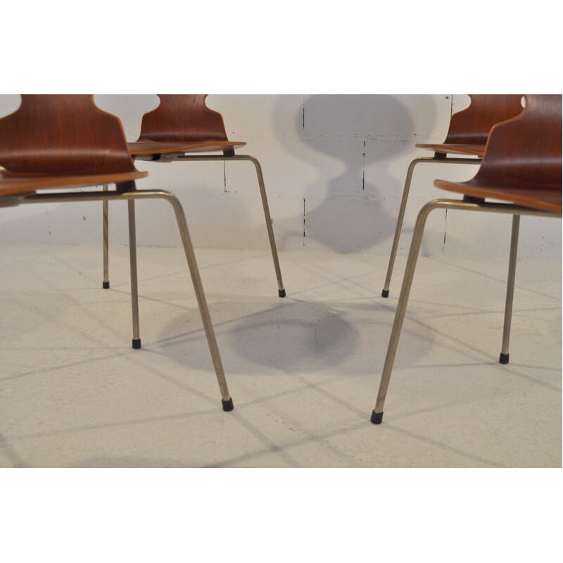 Set of 4 chairs "Ant", Arne JACOBSEN - 1950s