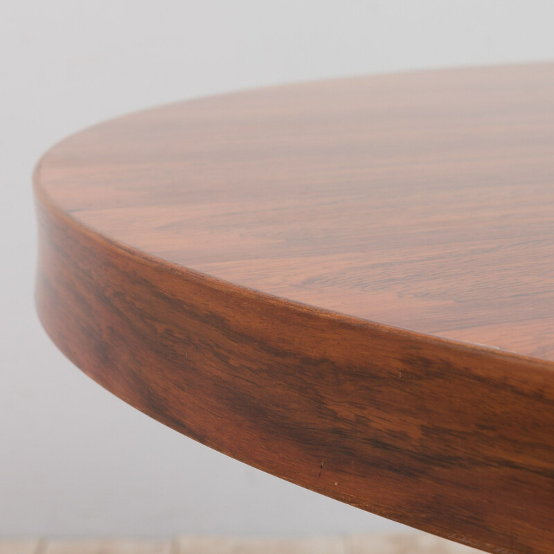 Rosewood vintage round dining table "Clessidra" by Carlo de Carli, Italy 1960s