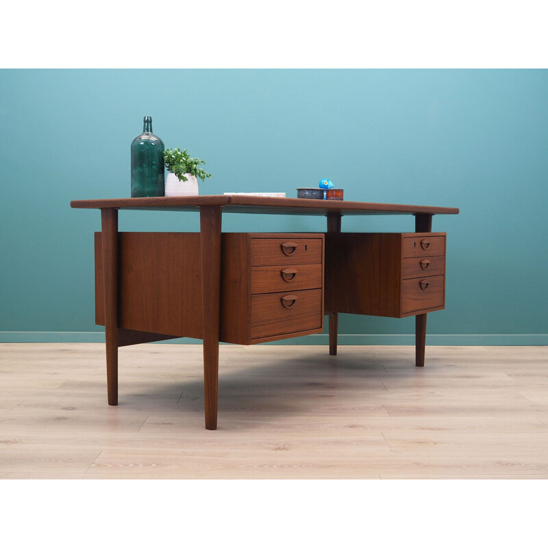 Teak vintage Danish desk by Kai Kristiansen, 1970s