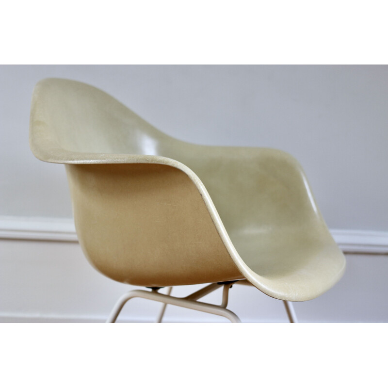 Vintage fiberglass armchair by Charles & Ray Eames, 1970