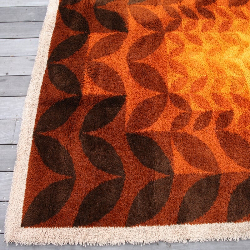 Vintage Bergoss orange rug, 1970