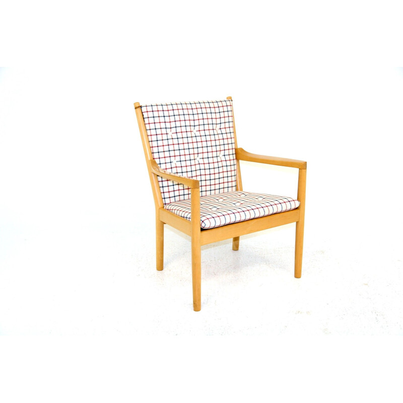 Vintage beechwood armchair by Hans Wegner for Fritz Hansen, 1980
