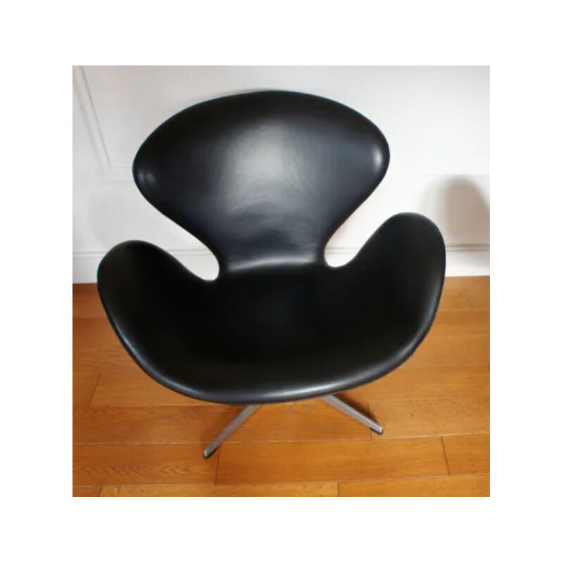 Sillón vintage de cuero Swan de Arne Jacobsen para Fritz Hansen, Dinamarca 1960